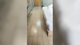 酒店开房和岳母乱伦大屁股熟女老骚货饥渴不要不要的大屌猛插直接内射骚逼