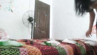 漂亮熟女 第一次看到大姐比较漂亮小伙毫不犹豫无套内射 就是四川妹子脾气有点大