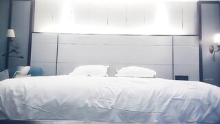 苗条白晢妹子屁股纹着用力两字 按照指示用力猛操