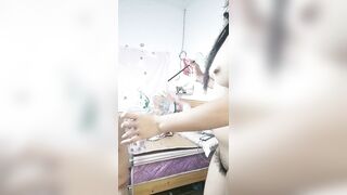 极品小少妇露脸看着就有感觉【下篇】床上伺候大鸡巴哥，深喉口交表情好骚，让大哥多体位蹂躏抽插，浪叫不断真刺激