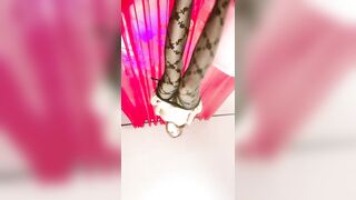古风装扮舞女！才艺十足女主播！先给大家挑个雨伞舞，一字马裸舞诱惑，换装从下往上视角看穴