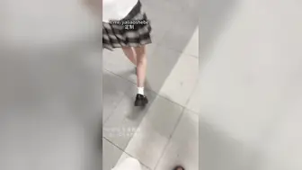 重口警告！妹妹的精液食物吃播「Jojo九九」定制群资源《你好篇》高中毕业到哥哥城市上大学，那时候还不知道哥哥在拍我并“加料