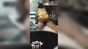 只有体育生强健的体魄才能满足骚逼 武汉交通学院薛祎洁约炮一米八体育生被后入爆操
