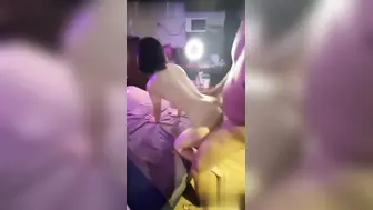 男友视角爆操丰乳肥臀小母狗 岔开双腿白虎美鲍被巨屌爆插 浓精全部内射进骚穴！