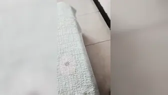 嫂子感冒了，我来照顾她，她居然叫我帮她打针 我则暗自亢奋，想象着她身体里的每一寸肌肤