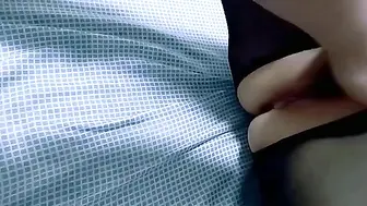 【河南姐弟乱伦事件】晚上亲姐姐穿上黑丝袜不穿内裤故意色诱我，逼毛太诱人没忍住直接扑上去就操