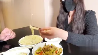 海角大神乱伦剧情新作之大哥出差我来照顾嫂嫂 在反抗中嗔吟异常真实 最终内射都不像演的！