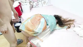嫩妹cos瑶遇见神鹿中出加潮喷 大长腿骨感美