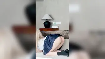 极品女神校花 反差学生萝莉初次体验口交