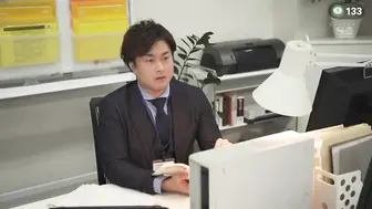 π133 三上悠亚的部长是处男…只好每周五加班帮他进化成大人！